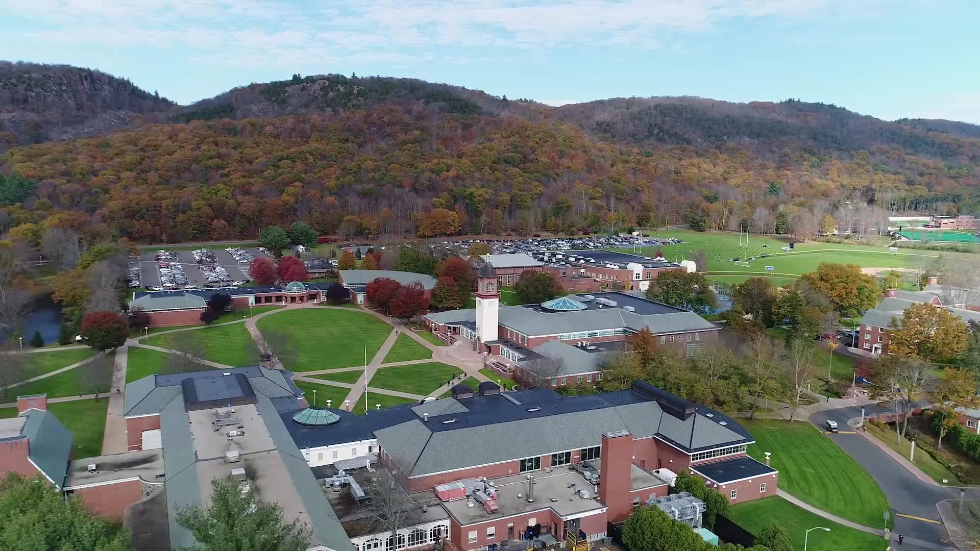 Quinnipiac University kampüsünden görsel 3