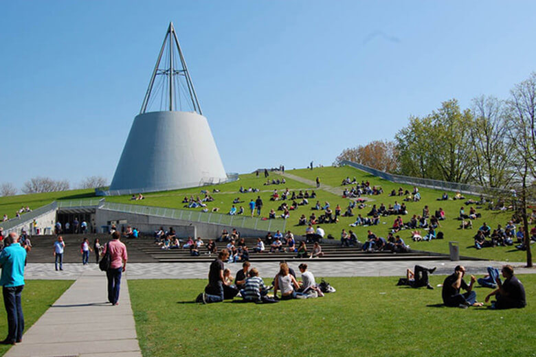 Delft Teknoloji Üniversitesi (TU Delft) kampüsünden görsel 2