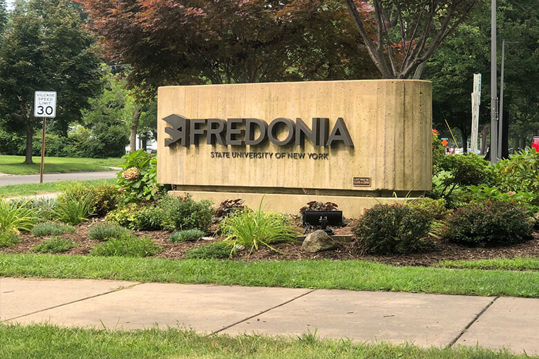 SUNY Fredonia State University of New York kampüsünden görsel 3
