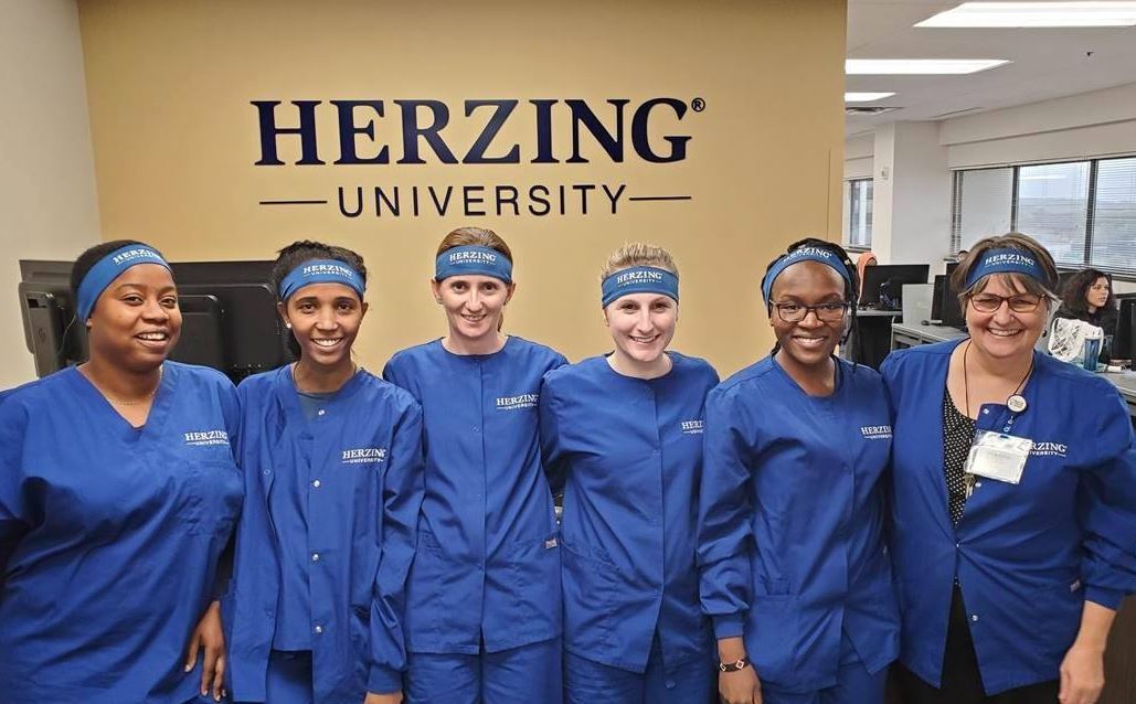 Herzing University kampüsünden görsel 3