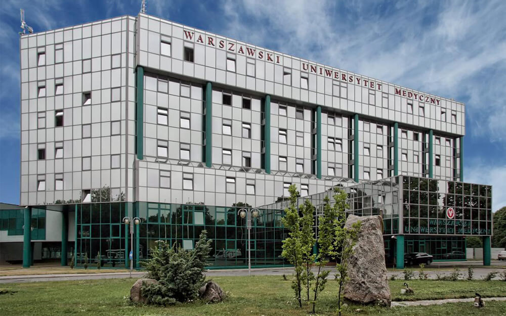 Medical University of Warsaw kampüsünden görsel 1