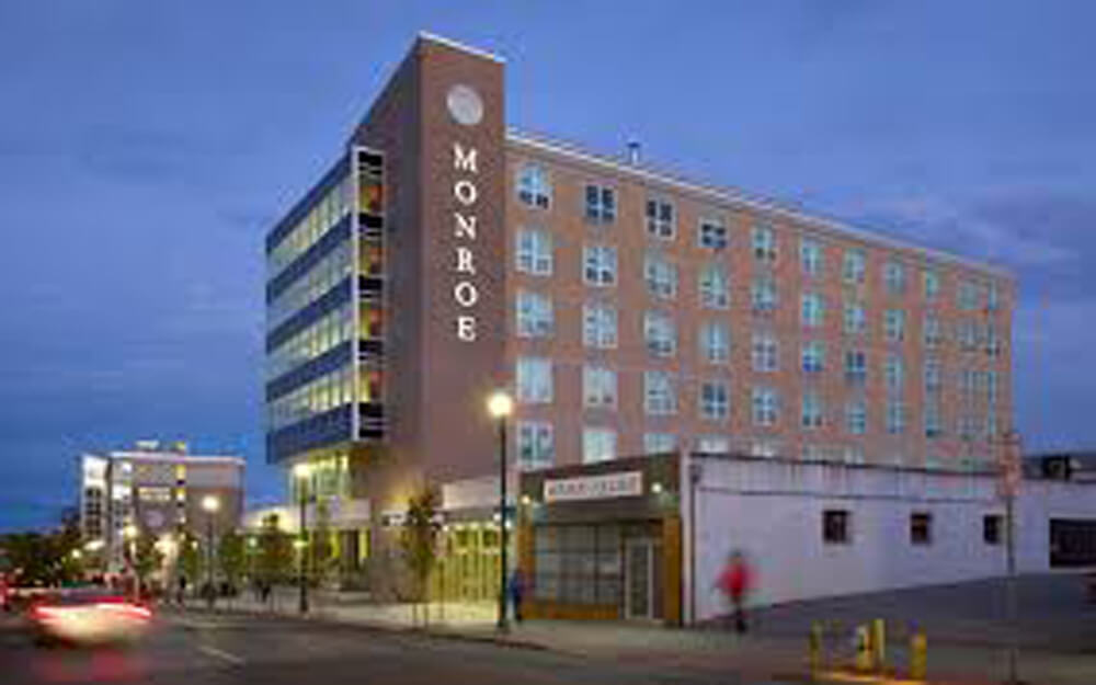 Monroe College kampüsünden görsel 1