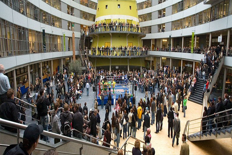 The Hague University of Applied Sciences kampüsünden görsel 4