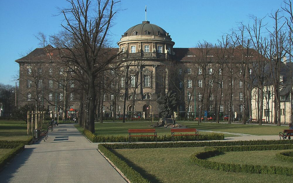 Poznan University of Medical Sciences kampüsünden görsel 1