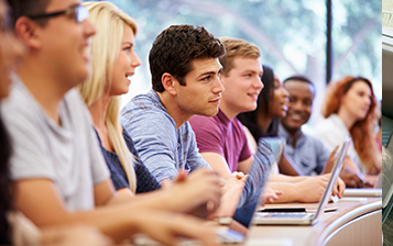 Kanada'da Lise Eğitimi: Dünya Standartlarında Eğitim İçin Avantajlı Programlar