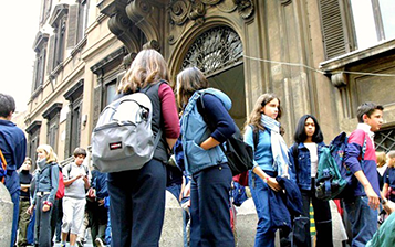 İtalya'da Lise Eğitimi: Fırsatlar ve Süreç