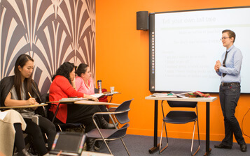 İNGİLTERE’DE UCUZ DİL EĞİTİMİ