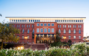 University of Europe ile Vize Bekleyen Öğrencilere Online Eğitim İmkanları