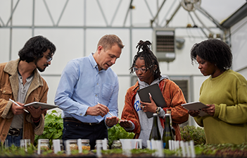 Neden Yurtdışında Eğitim İçin Danışmanlık Firmasıyla Çalışmalısınız?